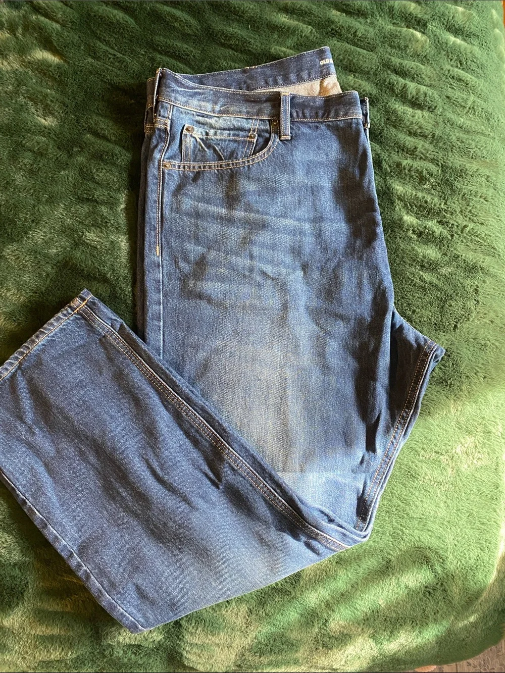 Old Navy Men’s Straight Jeans in Blue Wash